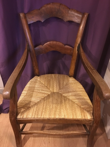 fauteuil-rempaillage-nimes-paillage.jpg1