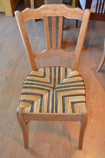 rempaillage-de-chaise-a-nimes-couleur.jpg3