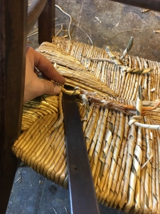 fauteuil-rempaillage-nimes-paillage.jpg10