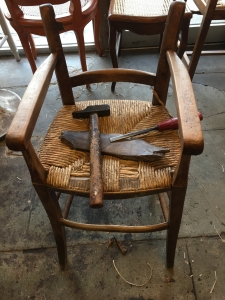 rempaillage-de-chaise-enfant-nimes.jpg13